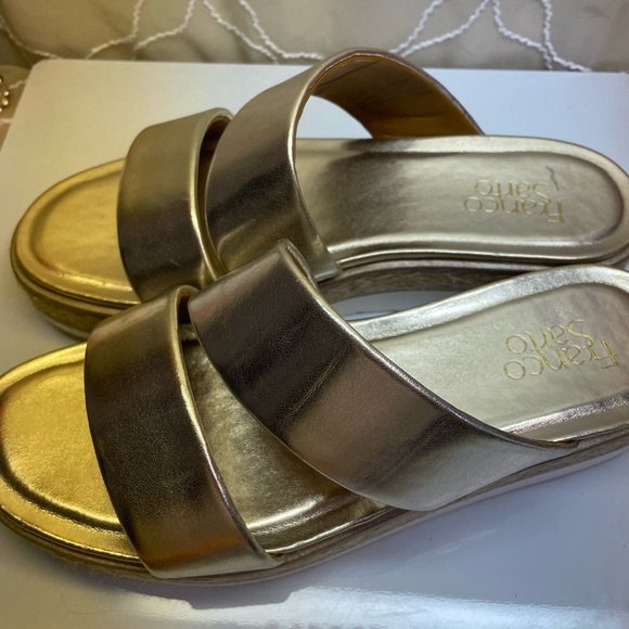 (P3) Franco Sarto gold leather platform sandals, women's size 8 - Picture 12 of 13
